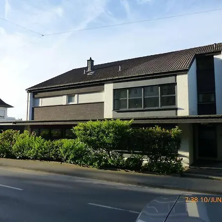 120qm Noble, Uni Enc Beside, 5min To Mainstation Or Autobahn, 50m To Busstop * Зиген