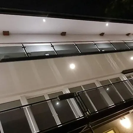 120qm Noble, Uni Enc Beside, 5min To Mainstation Or Autobahn, 50m To Busstop Апартаменты *