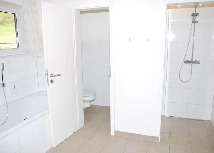2,5 Zi 80 Qm, Ggue Uni Enc - Hubi Appartement